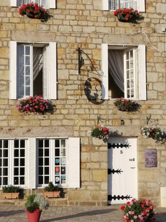 Numero CINQ Domfront (Orne) Exterior foto